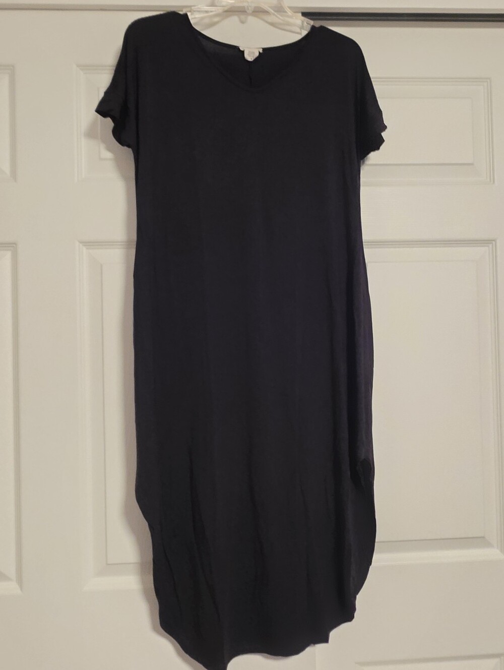 Yelete Black Short Sleeve Midi Dress with Pockets - Picture 2 of 4